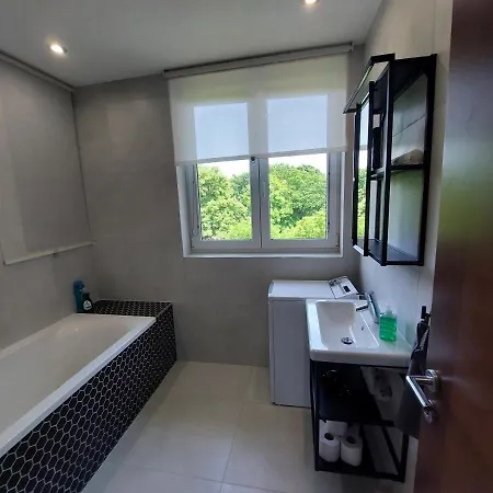 Apartamento útulný V 4