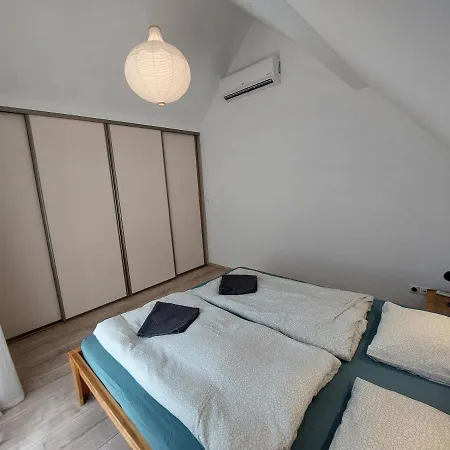 Apartment Utulny V 4 *